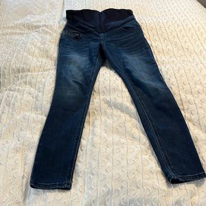A Pea in the Pod Stretch over the bump skinny jeans